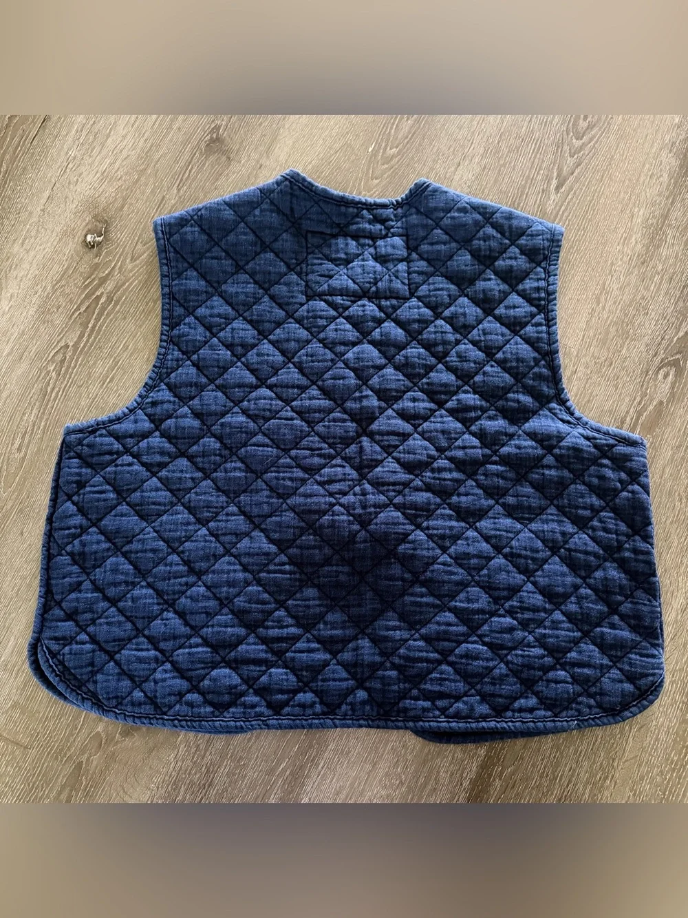 AE Tie Front Quilted Vest size M - Picture 3 of 3